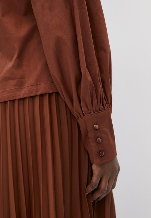 Superbalist - Lulama Wolf cut-out blouse - San