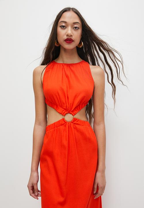 VELVET - Cut out midi dress with ring detail - orange
