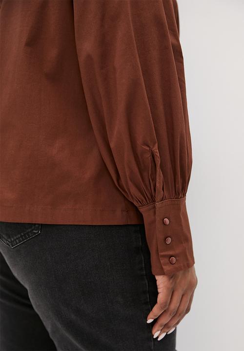Superbalist - Lulama Wolf cut-out blouse - San