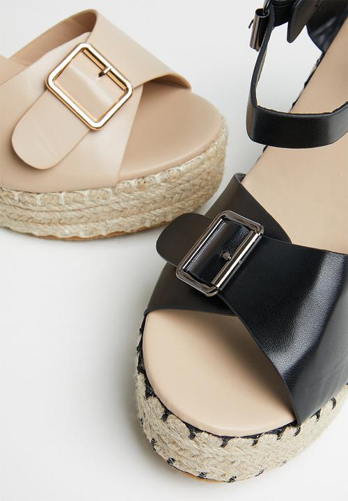 edit - Buckle closure strap wedge - beige