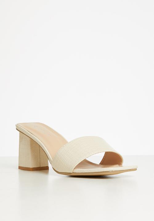 edit - Hazel embossed mule - milk