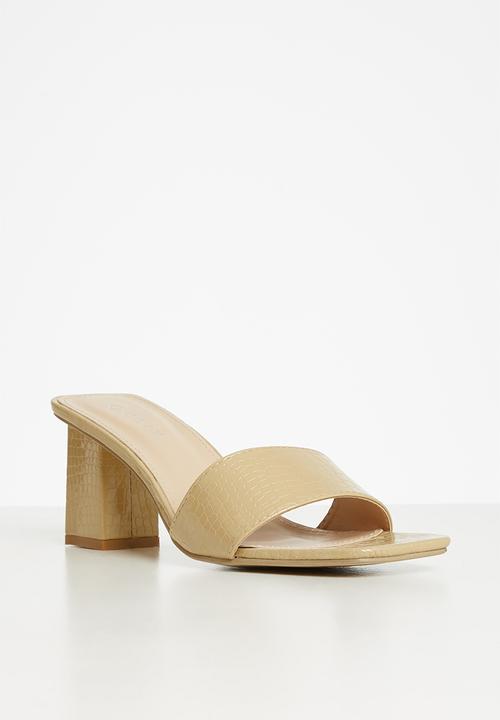 edit - Hazel embossed mule - natural
