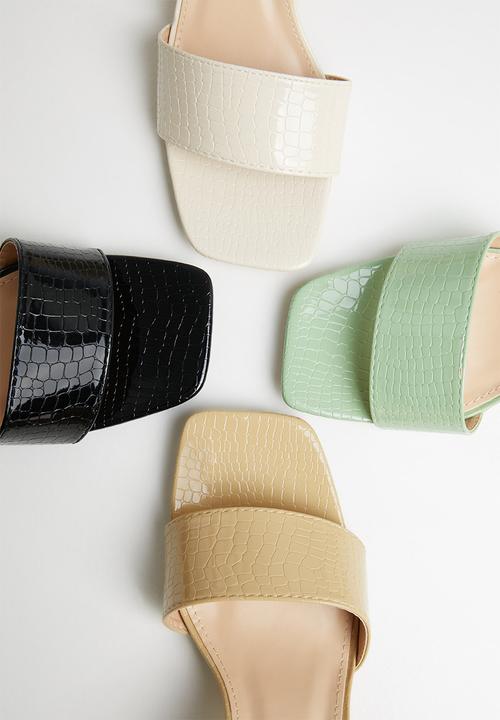 edit - Hazel embossed mule - black