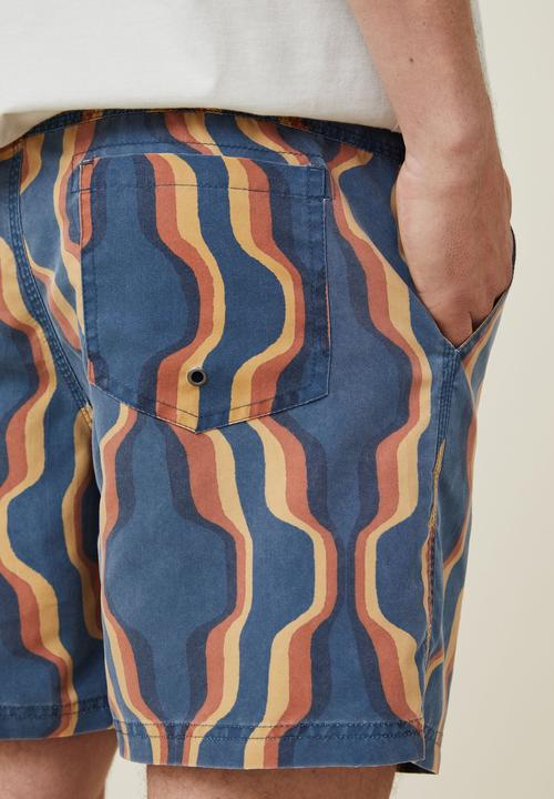 Cotton On - Kahuna short - navy 70's wallpaper
