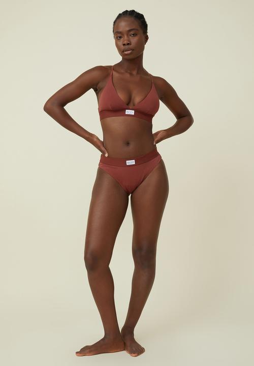 Cotton On - Organic cotton branded bikini brief - brandy brown