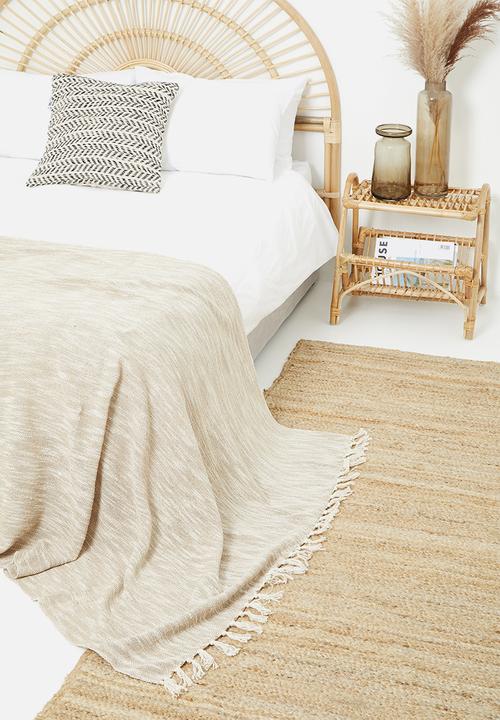 H&S - Coilow throw - natural