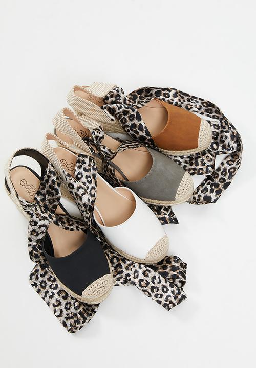 Miss Black - Jojo1 espadrille wedge heel - tan