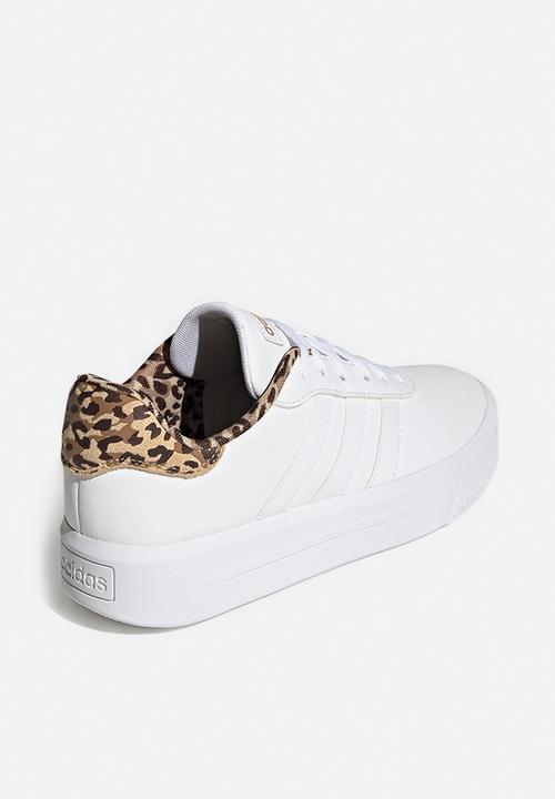 adidas Originals - Court platform - ftwr white/ftwr white/gold met.