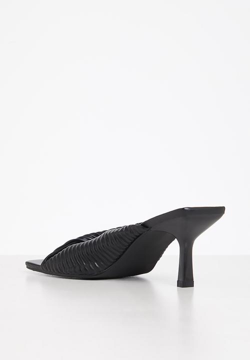 Butterfly Feet - Amber 1 mule barely there stiletto heel - black