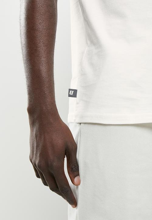 urban° - Urban high square branded tee - blanc de blanc