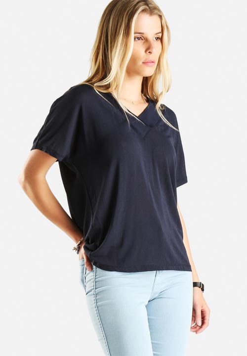 Vero Moda - Busy Rib V-Neck Top