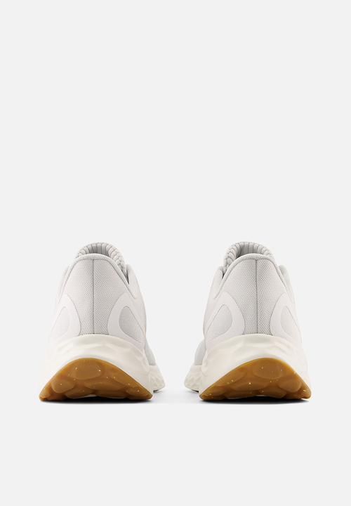 New Balance  - Fresh foam arishi v4 - summer fog (044)