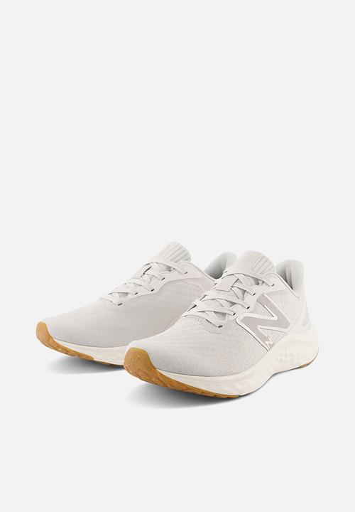 New Balance  - Fresh foam arishi v4 - summer fog (044)