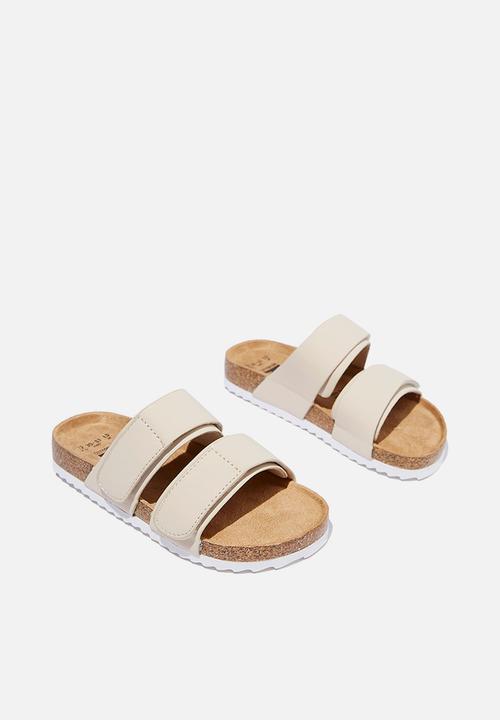 Cotton On - Theo slide - semolina