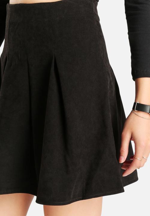 Vero Moda - Munja Faux Suede Short Skirt