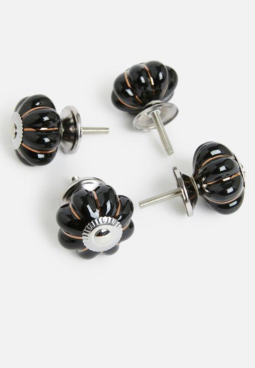 H&S - Celia knobs - black