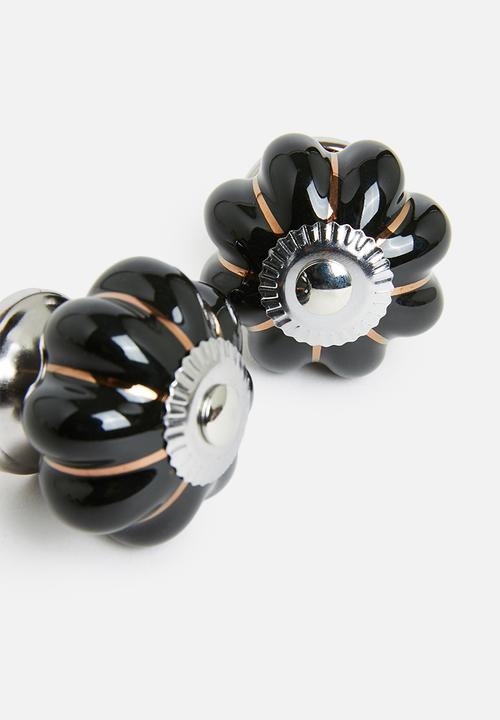 H&S - Celia knobs - black