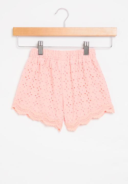 Pop Candy - Broderie Anglaise shorts - pink