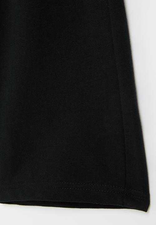 Cotton On - Hudson slouch short - black