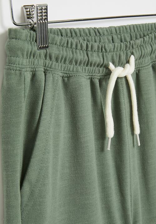 Cotton On - Hudson slouch short - swag green