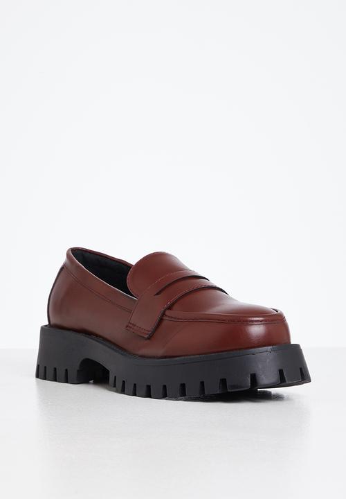 Madison® - Daisy lug sole loafer - burgundy