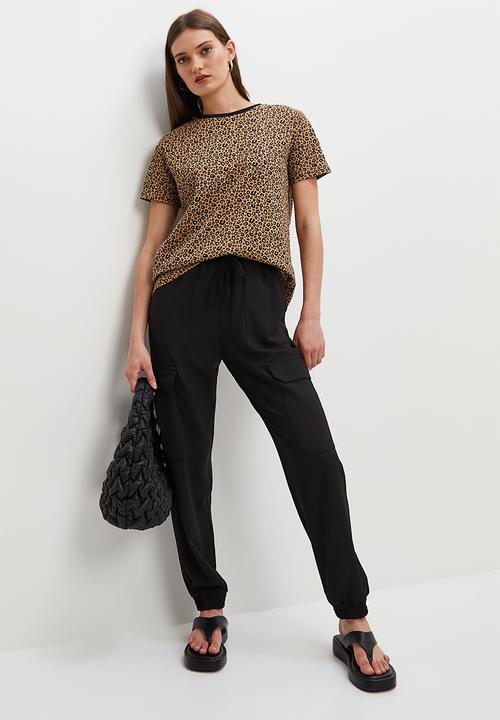 Superbalist - Basic crew easy fit aop - leopard print