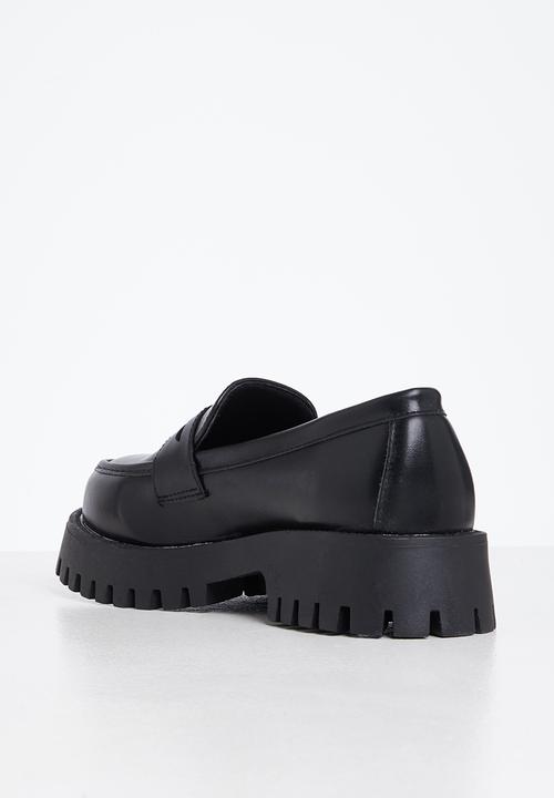 Madison® - Daisy lug sole loafer - black