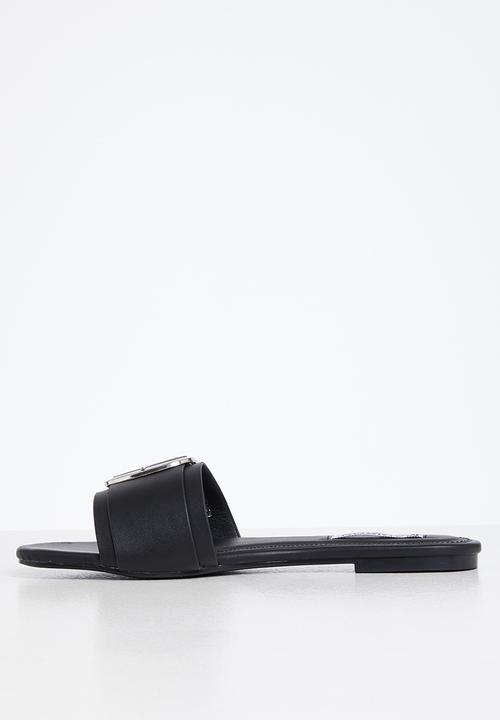 Madison® - Caylee big buckle slide - black
