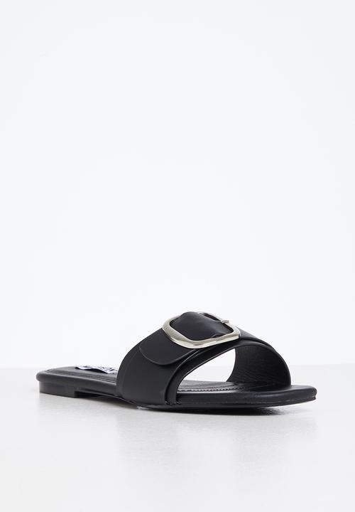 Madison® - Caylee big buckle slide - black
