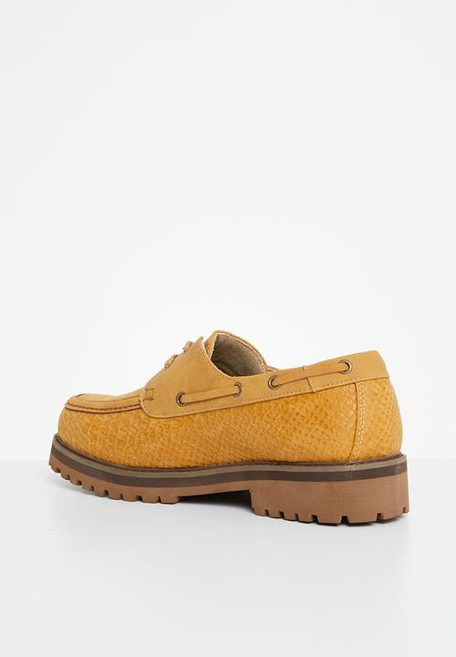 Jonathan D - J boat - brown snake