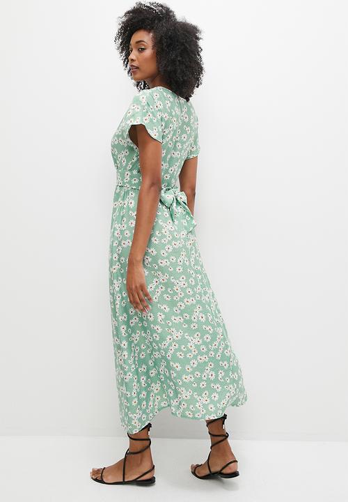 MILLA - Grown on sleeve button down midi dress - sage and white daisy