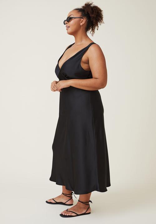 Cotton On - Curve amalfi v-neck midi dress - black