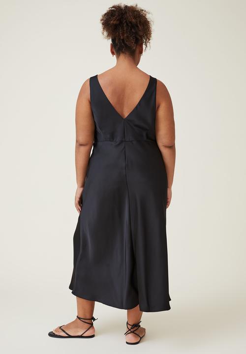 Cotton On - Curve amalfi v-neck midi dress - black