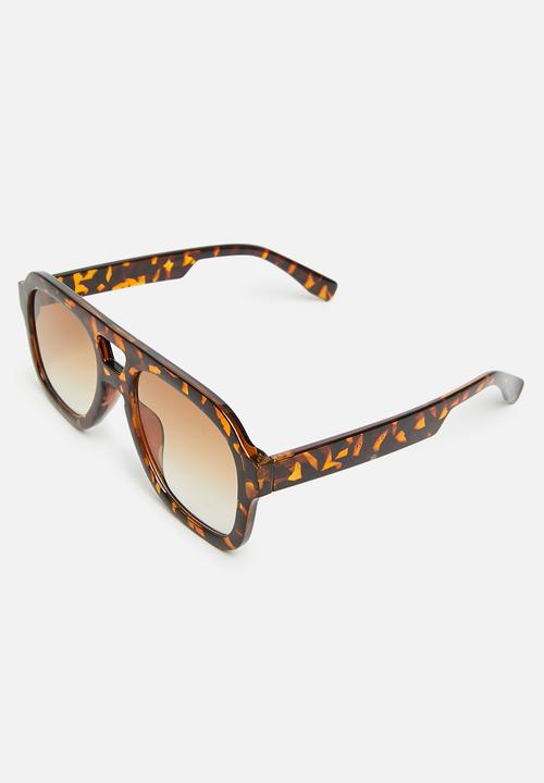 Superbalist - O'connor sunglasses - tort