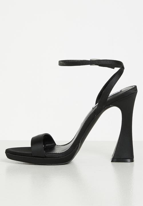 Steve Madden - Nikita block heel - black satin