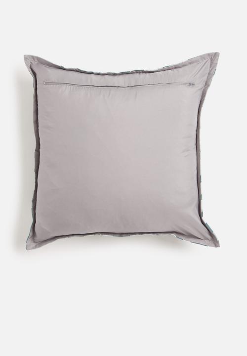 Grey Gardens - Olive keeper cushion cover - multi