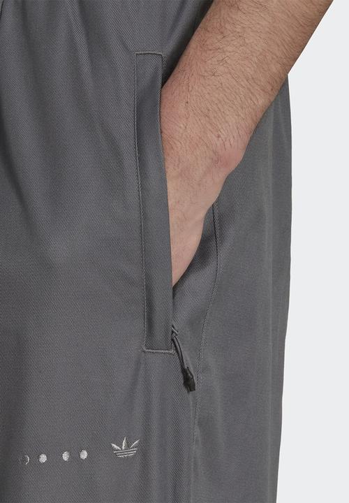adidas Originals - Chino pant - grey four