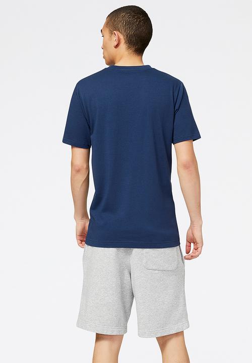 New Balance  - Nb classics core plus graphic tee - natural indigo