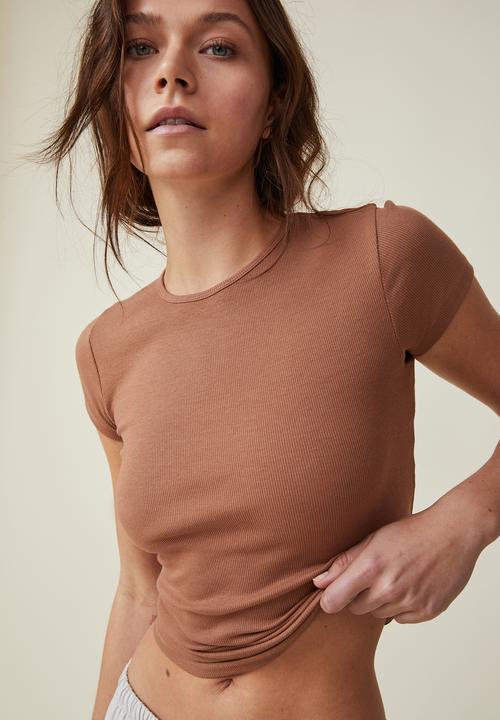 Cotton On - The one organic rib crew short sleeve tee - leaf brown