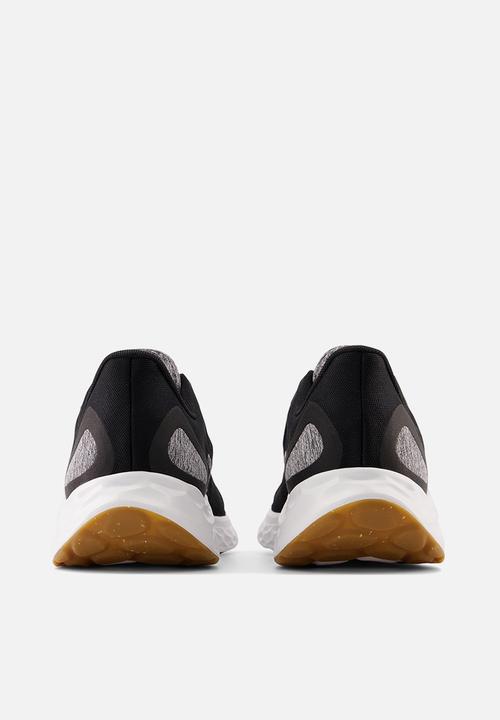 New Balance  - Fresh foam arishi v4 - black