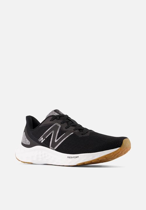 New Balance  - Fresh foam arishi v4 - black