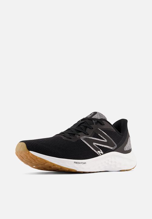 New Balance  - Fresh foam arishi v4 - black