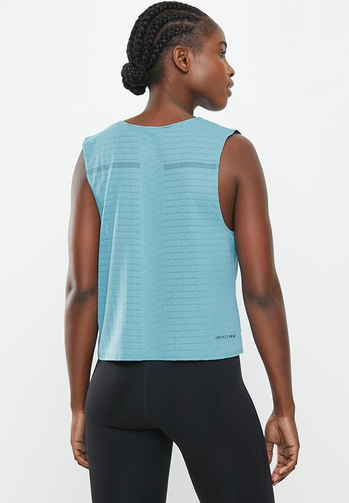 Nike - Woman's Nike dfadv run dvn eng tank - cerulean