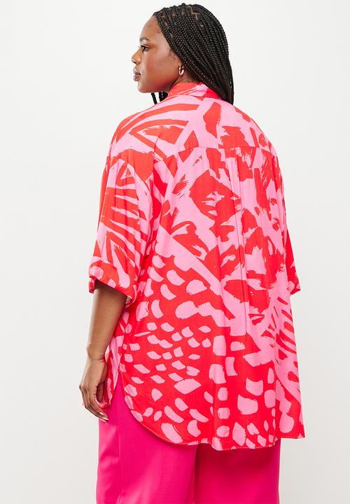 Me&B - Plus digital printed oversized shirt - pink animal patch
