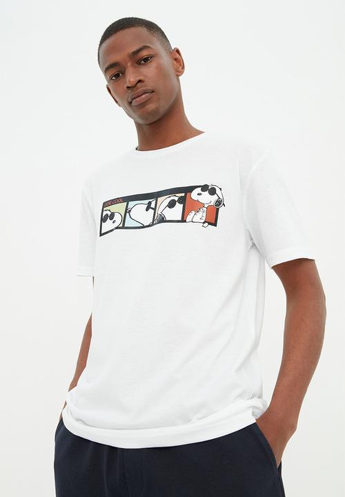 Trendyol - Snoopy printed regular fit tee - white