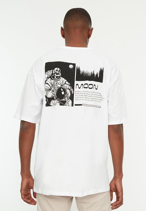 Trendyol - Moon back print relaxed fit tee - white