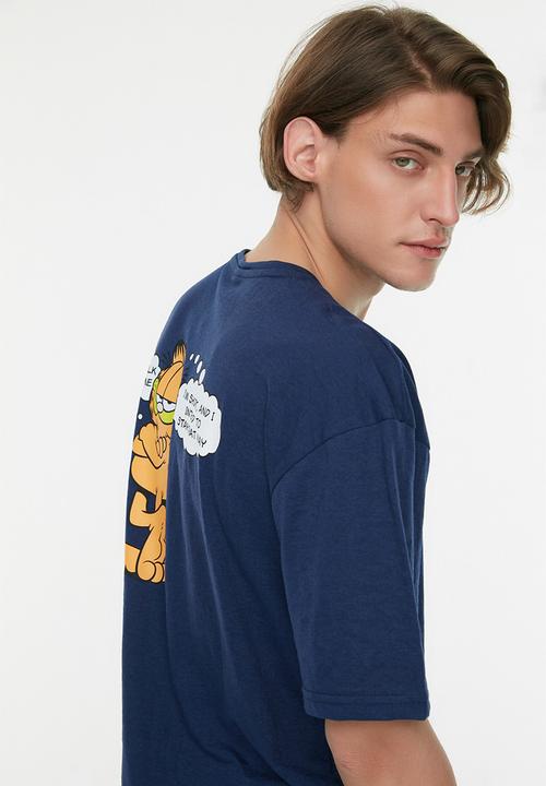 Trendyol - Garfield back print relaxed fit tee - navy