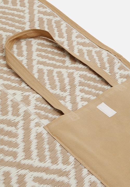 H&S - Feet-up foldable picnic mat - sand