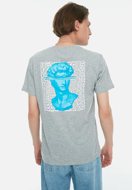 Trendyol - Rebellious short sleeve regular fit back print tee - grey