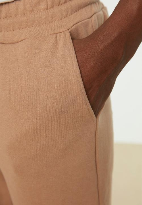 Trendyol - Cuffed basic sweatpants - beige